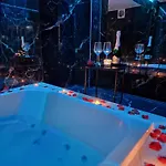 Jacuzzi Przy Plazy - Apartman