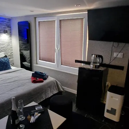 Jacuzzi Przy Plazy - Apartment