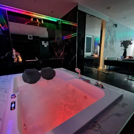 Jacuzzi Przy Plazy - Appartamento Kołobrzeg